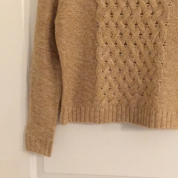 Forever 21 Gold Sweater - Picture 3 of 6